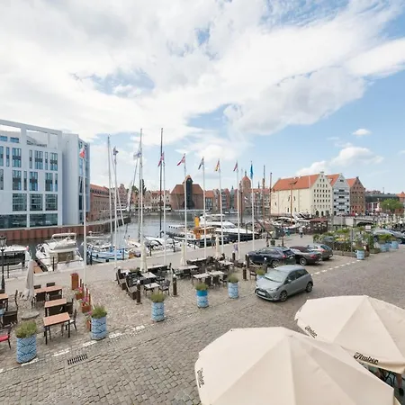 Old Town Szafarnia & By Renters *