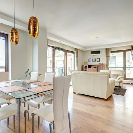 Old Town Szafarnia & By Renters