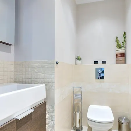 Апартаменты Old Town Szafarnia & By Renters