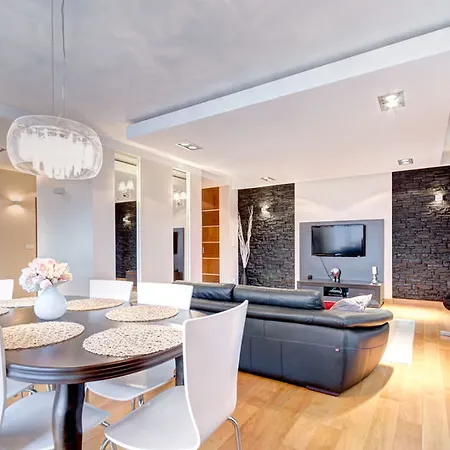 Old Town Szafarnia & By Renters Апартаменты Гданьск