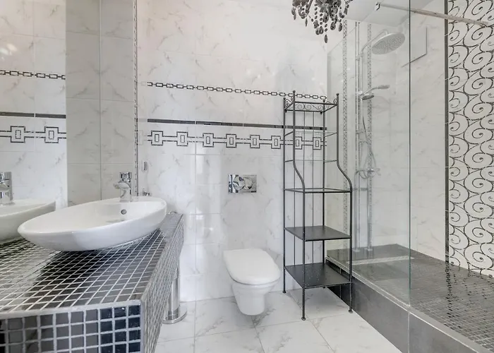 Old Town Szafarnia & By Renters Apartmán *