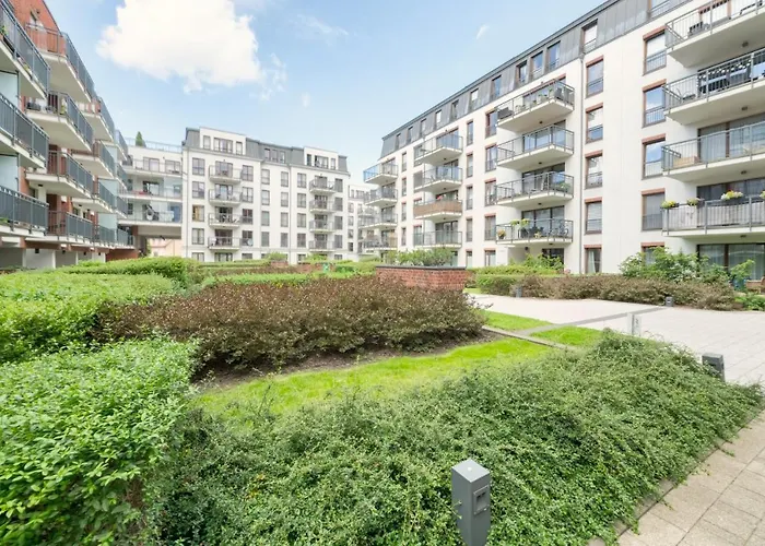 Old Town Szafarnia & By Renters Apartmán *