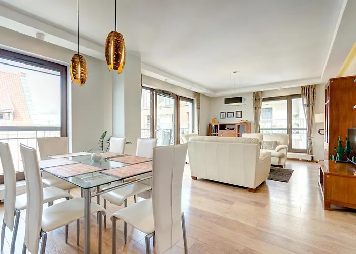 Old Town Szafarnia & By Renters