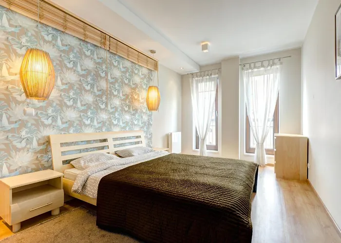 Old Town Szafarnia & By Renters Apartmán