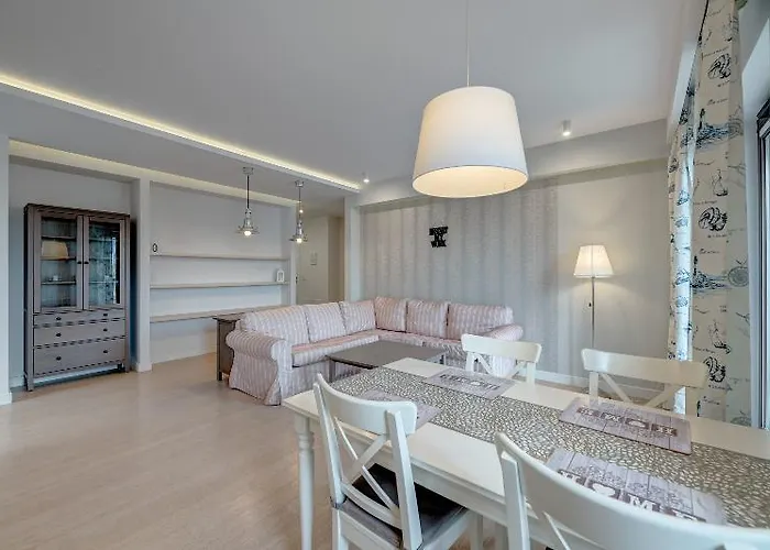 Old Town Szafarnia & By Renters Apartment *